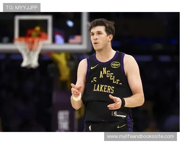 奥斯汀·里夫斯突破提升关键时刻得分效率，助戈贝尔减轻内线压力